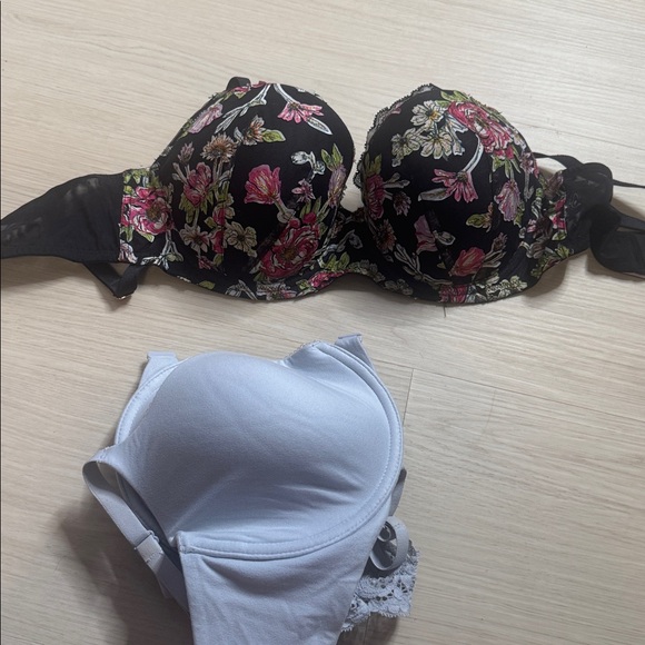Victoria's Secret Black Bra with Floral Accents - Picture 2 of 5